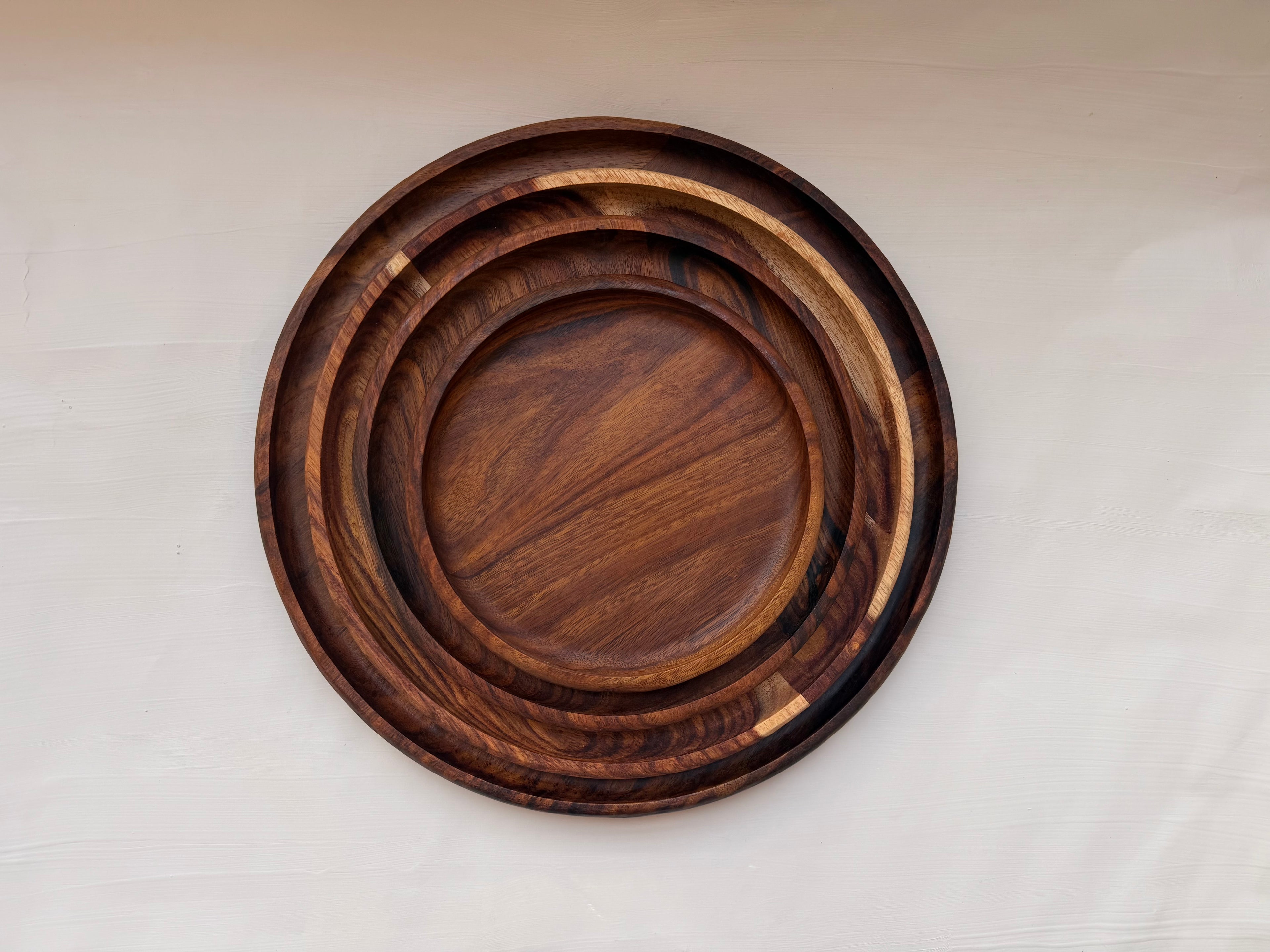 The Rounded Plates