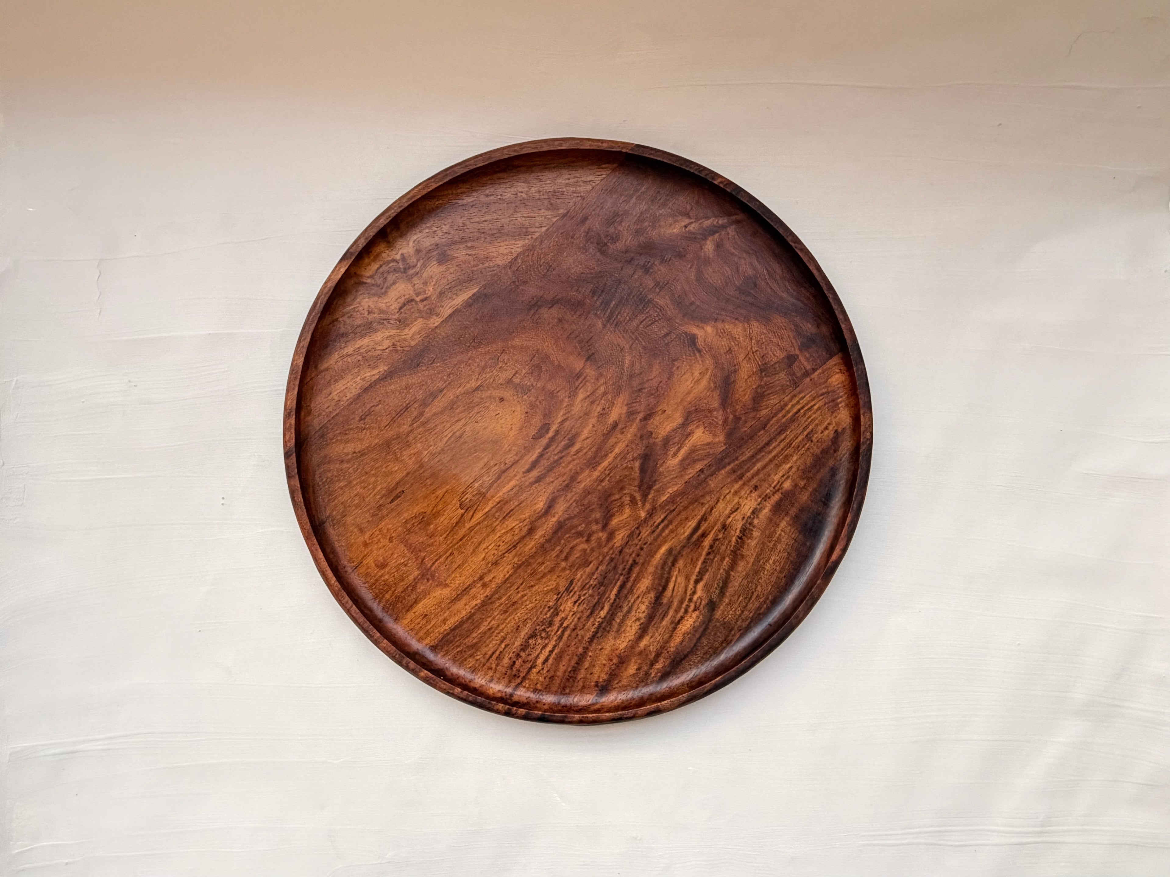 The Rounded Plates
