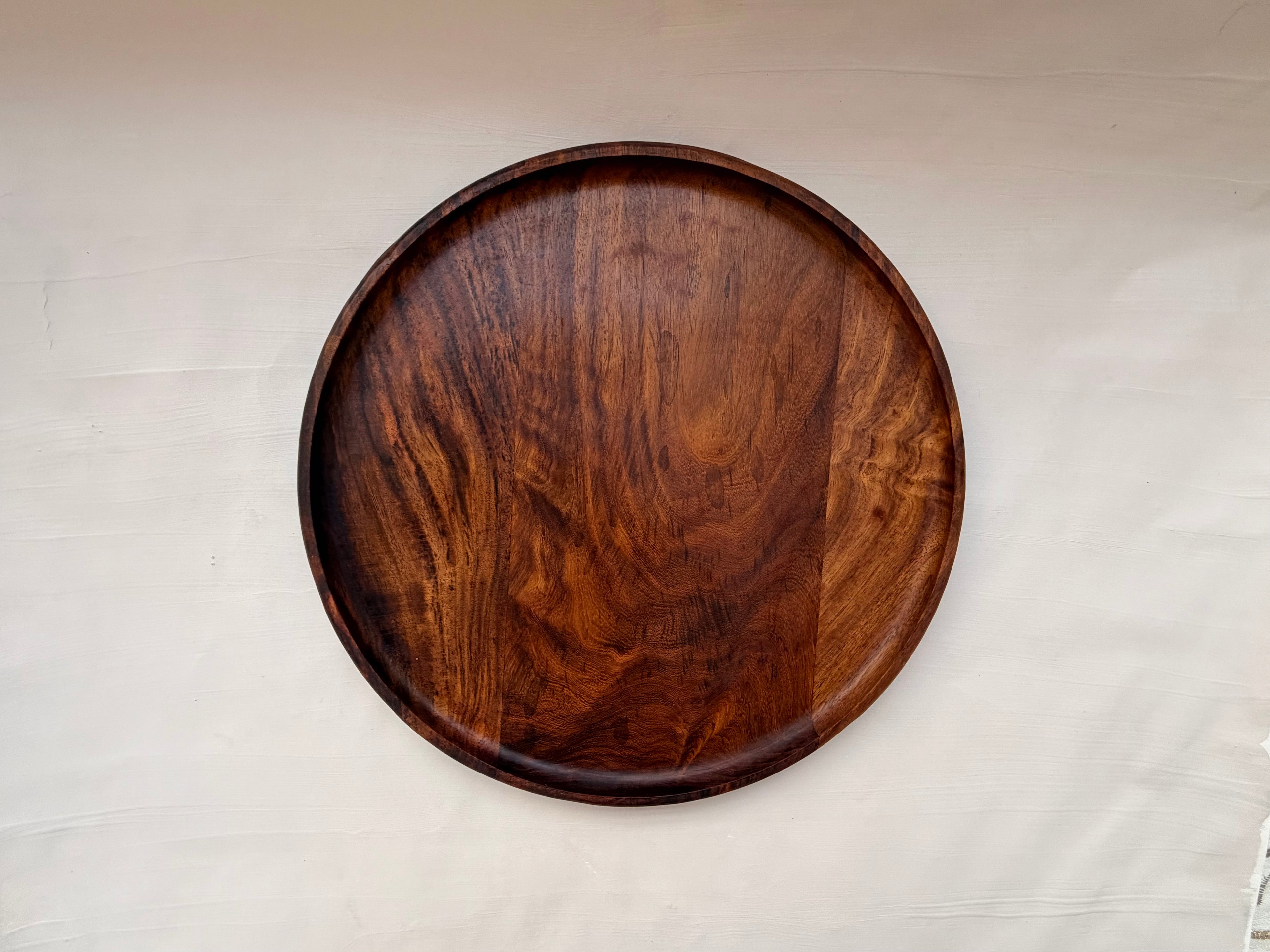 The Rounded Plates